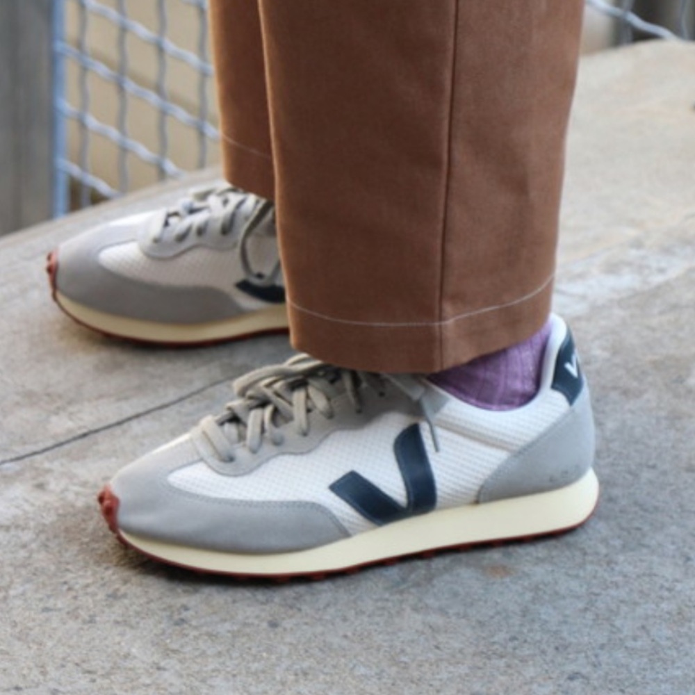 Veja Mens/Womens Gray White & Navy V-10 Sneakers